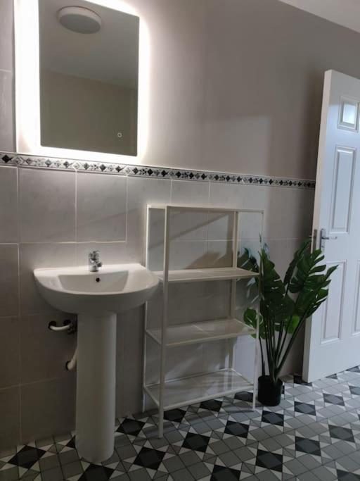 Blacklion Prime Location Apartment Ngoại thất bức ảnh